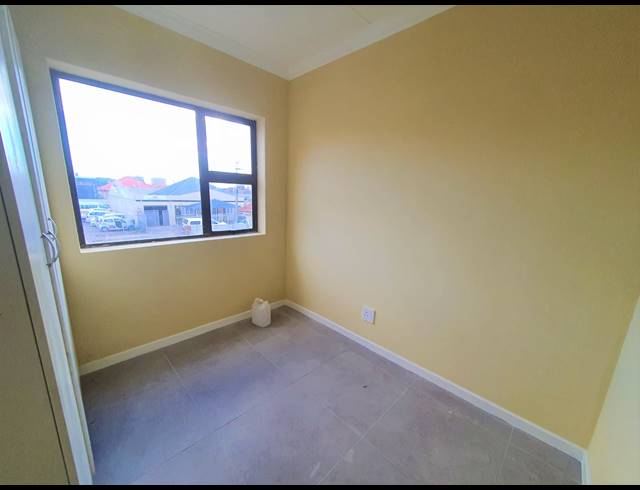 2 BEDROOM APARTMENT TO LET IN GOODWOOD CENTRAL